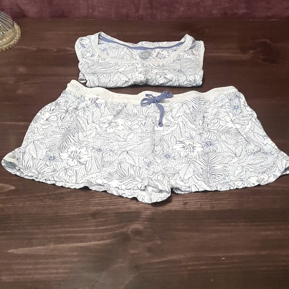 Cuddl Duds 2 pcs Top & Shorts Jammies - Picture 3 of 5